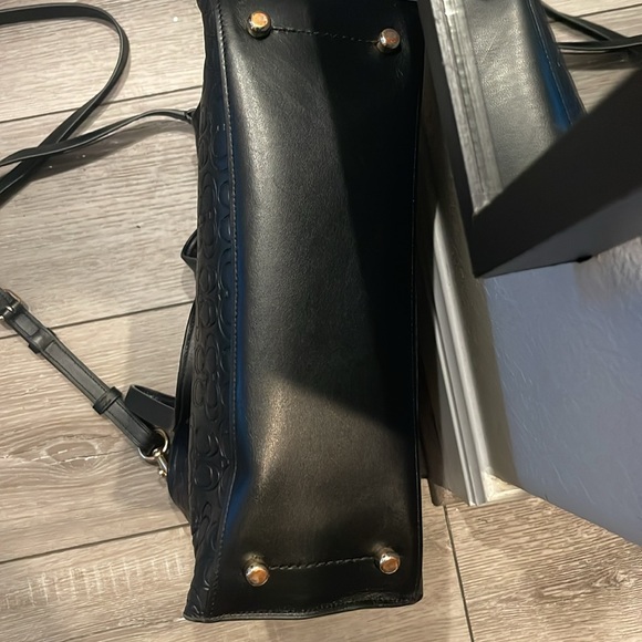 Coach bag great condition. 🚫🚫🚫trades. - Picture 10 of 12